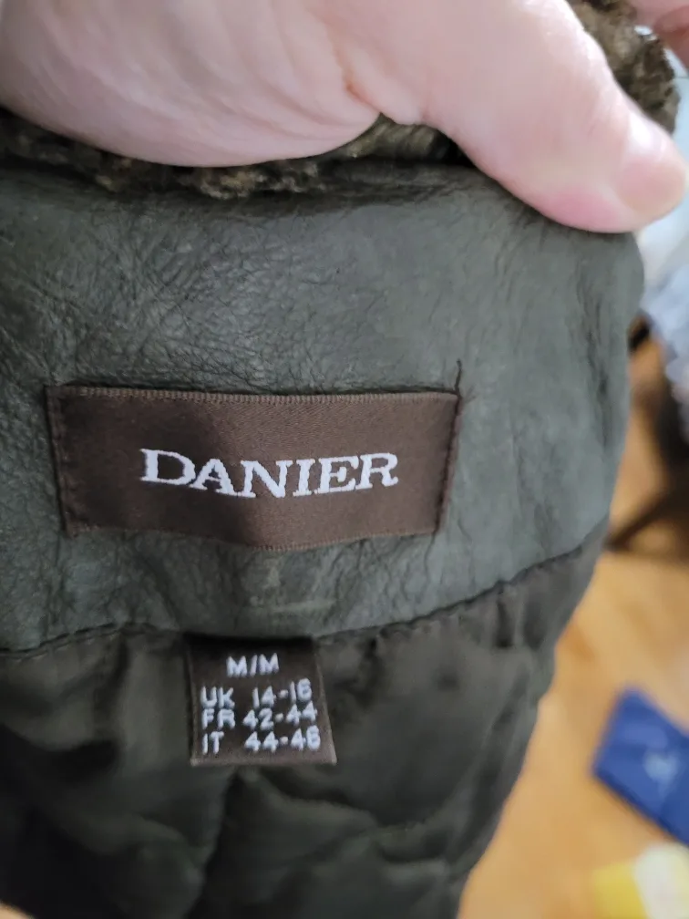 DANIER size M,Leather Jacket with Fur Trim image indicator(6)