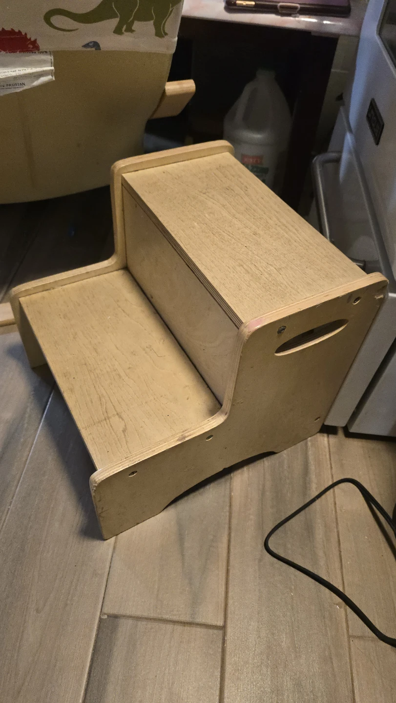 🥕 Wooden Step Stool for Kids