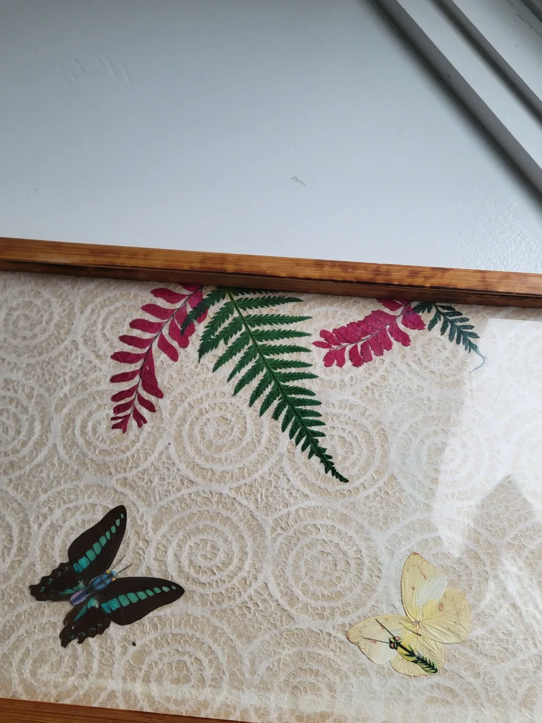 Vintage Wood Butterfly Tray and Coaster Set! image indicator(5)