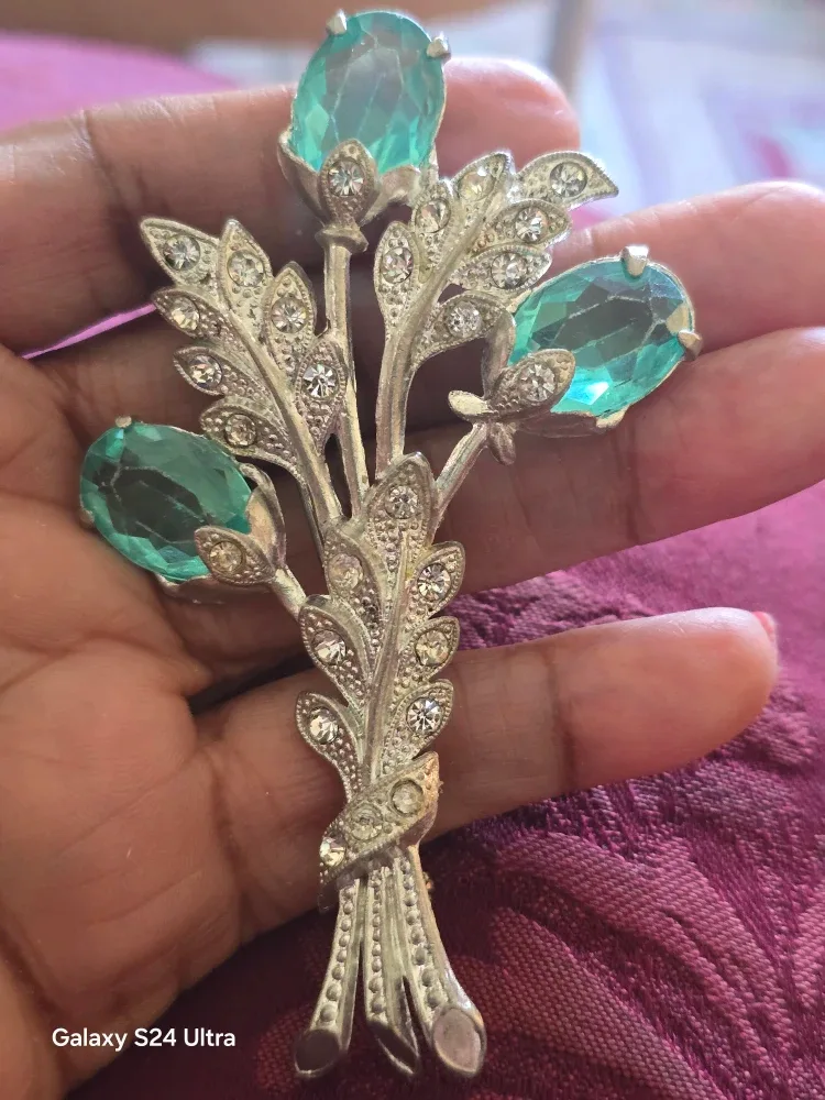 Vintage Silver Tone Floral Brooch with Aqua Blue Stones image indicator(3)