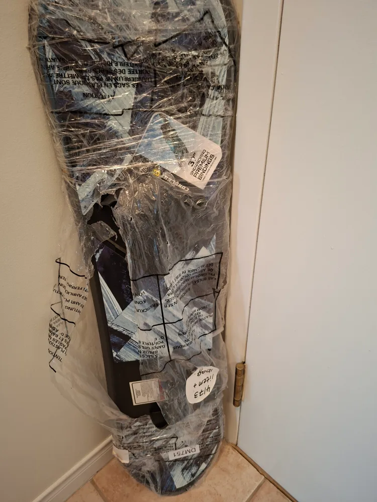 New 37" Sons Of Anarchy Snowboard w/ Bindings