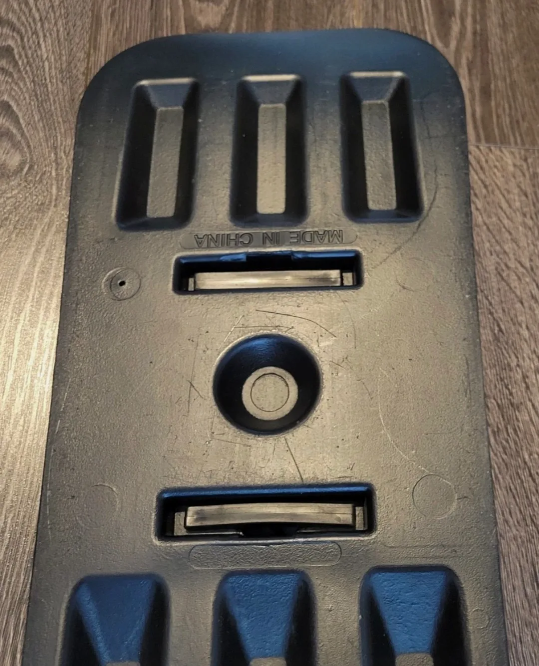 New 37" Sons Of Anarchy Snowboard w/ Bindings image indicator(5)