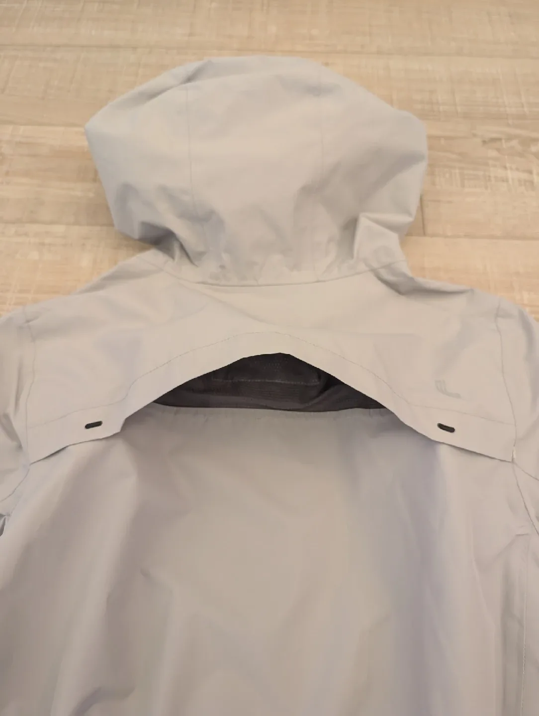 Lolë Women's Waterproof Jacket - Size S image indicator(7)