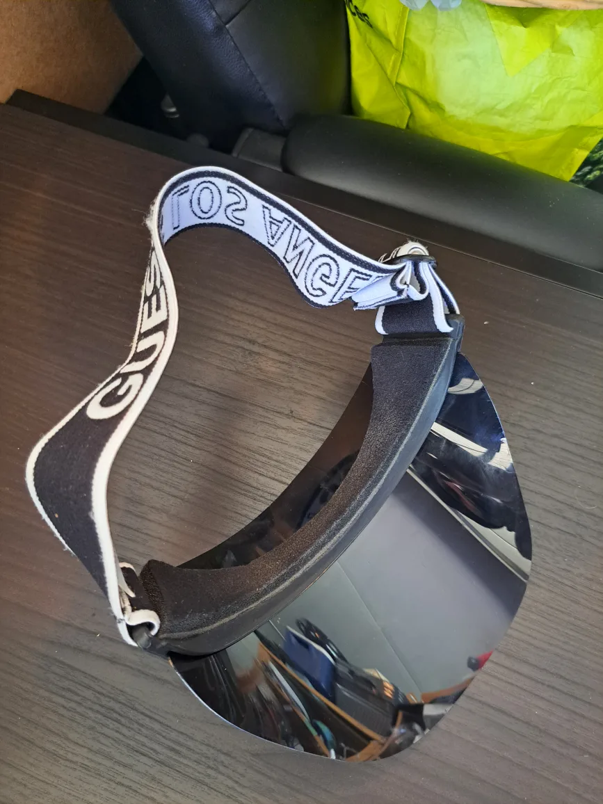 Guess Los Angeles Visor - Purple image indicator(3)