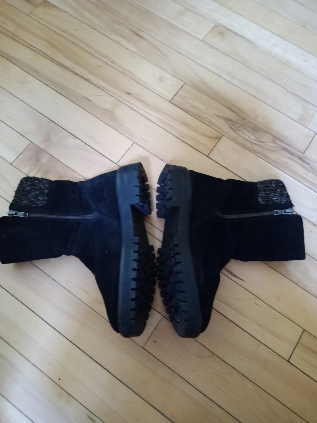 Ladies Cougar Black Suede Winter Boots - Size 8 - photo 2