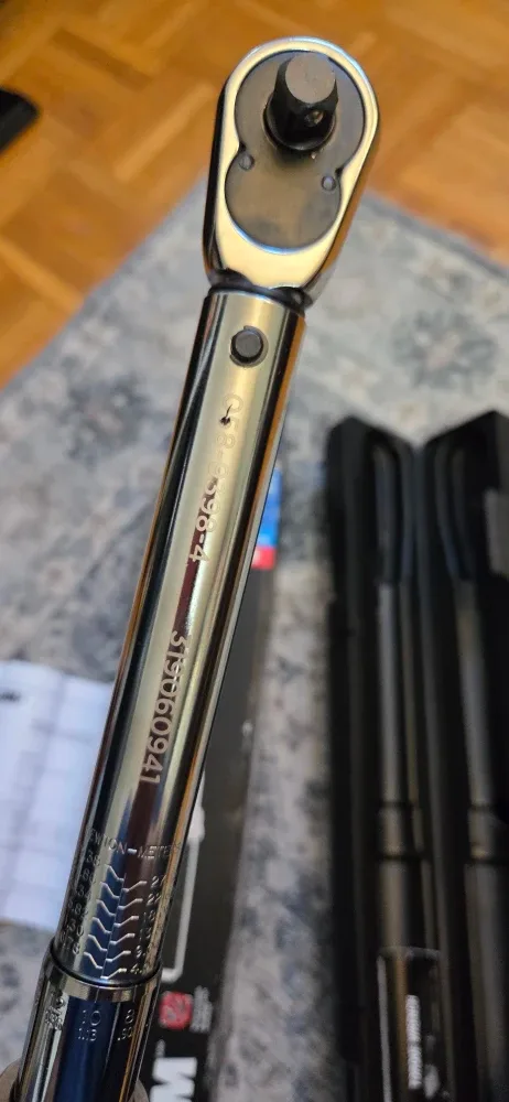 MAXIMUM 3/8-in Drive Torque Wrench image indicator(4)