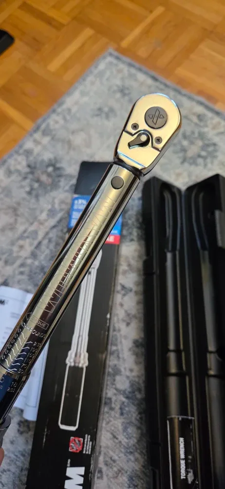 MAXIMUM 3/8-in Drive Torque Wrench image indicator(5)