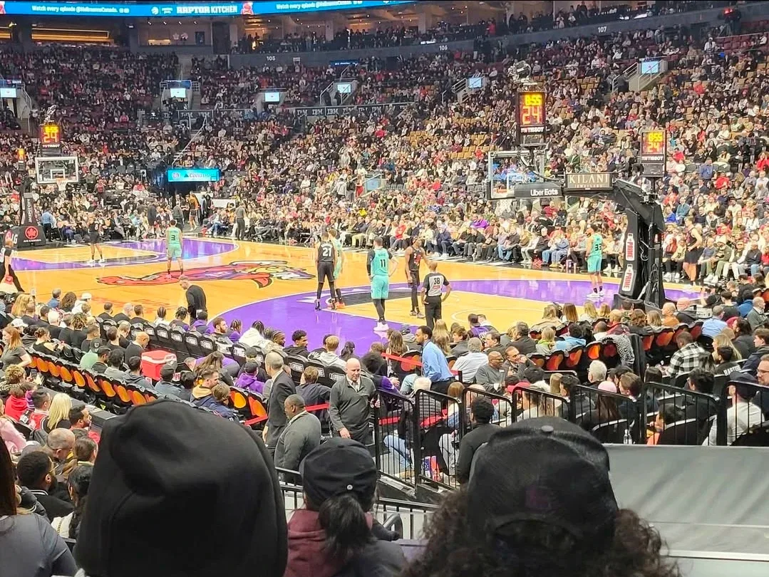 Raptors season tickets image indicator(2)