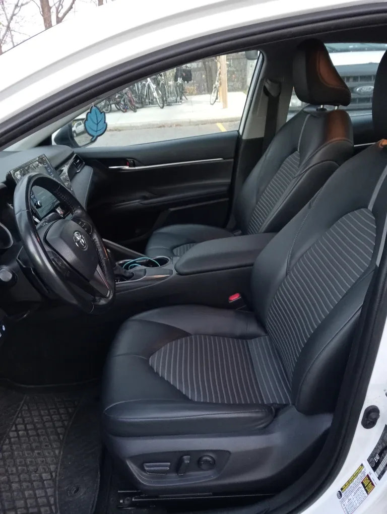 Toyota Camry - Black Interior, 80292 km image indicator(3)