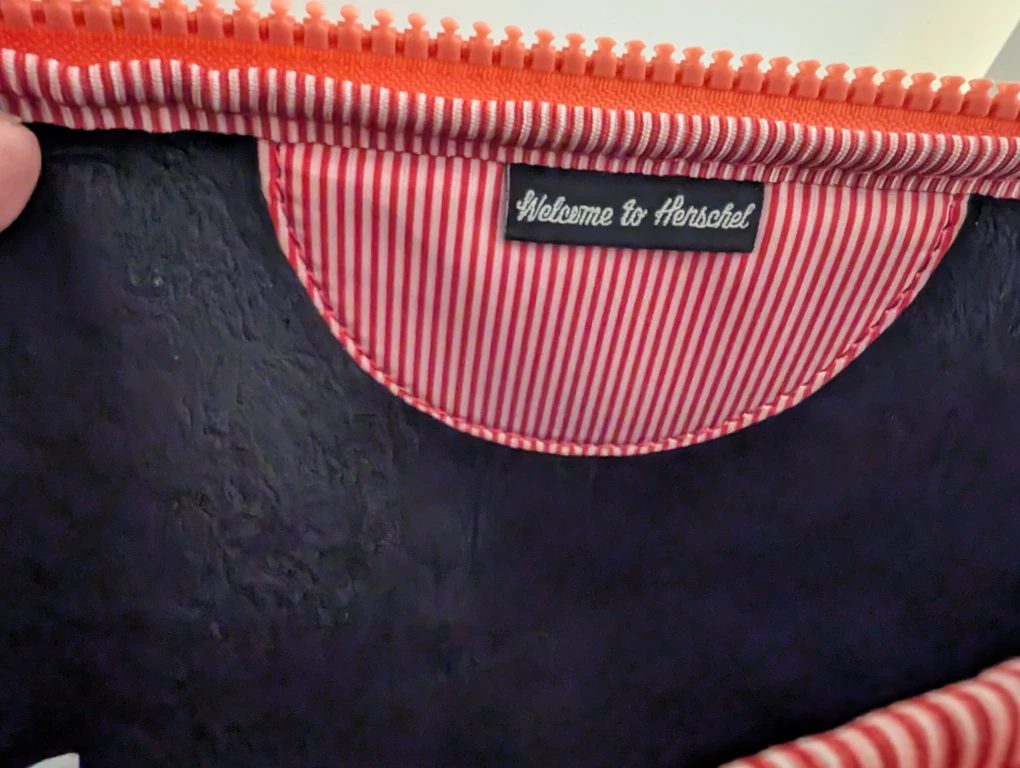 Herschel Supply Co. Pouch - photo 2