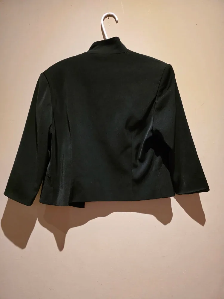 S.C. & CO. Black Cropped Blazer - Made in Canada image indicator(3)