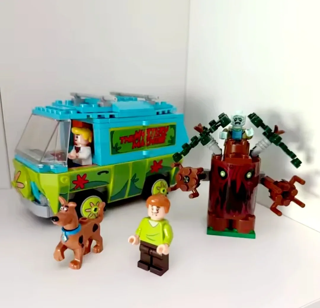 Unofficial Lego Scooby Doo Mystery Van Set
