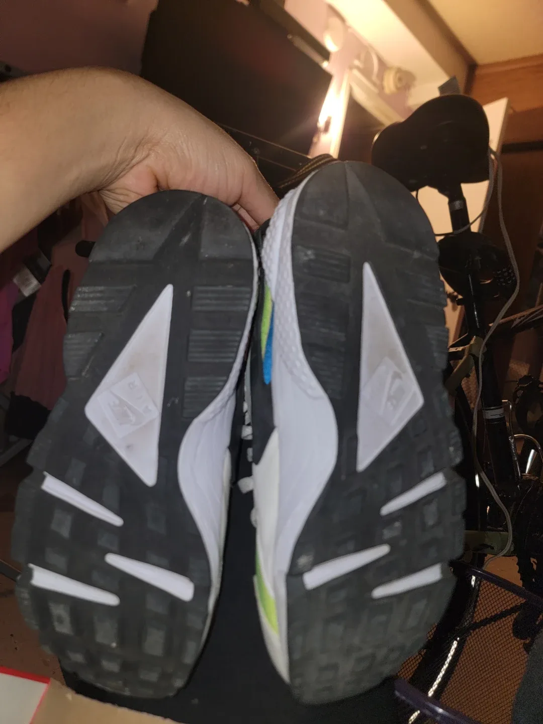 Nike Air Huarache Volt 2018 Size 9.5 image indicator(9)