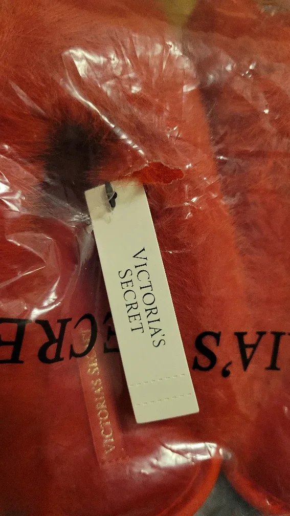 Victoria's Secret Red Slippers - Size S/P - New image indicator(3)