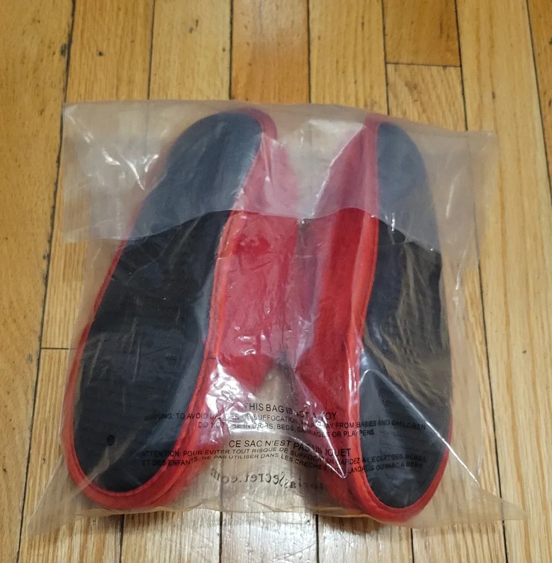 Victoria's Secret Red Slippers - Size S/P - New image indicator(4)