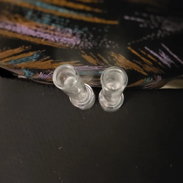 Two Clear Glass Vases image indicator(3)