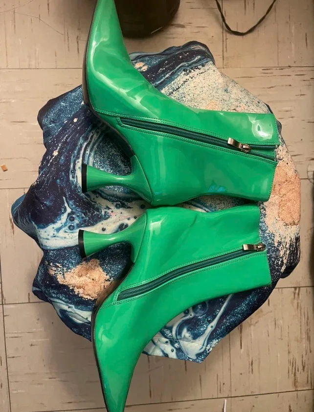 Green Pointed-Toe Ankle Boots image indicator(2)