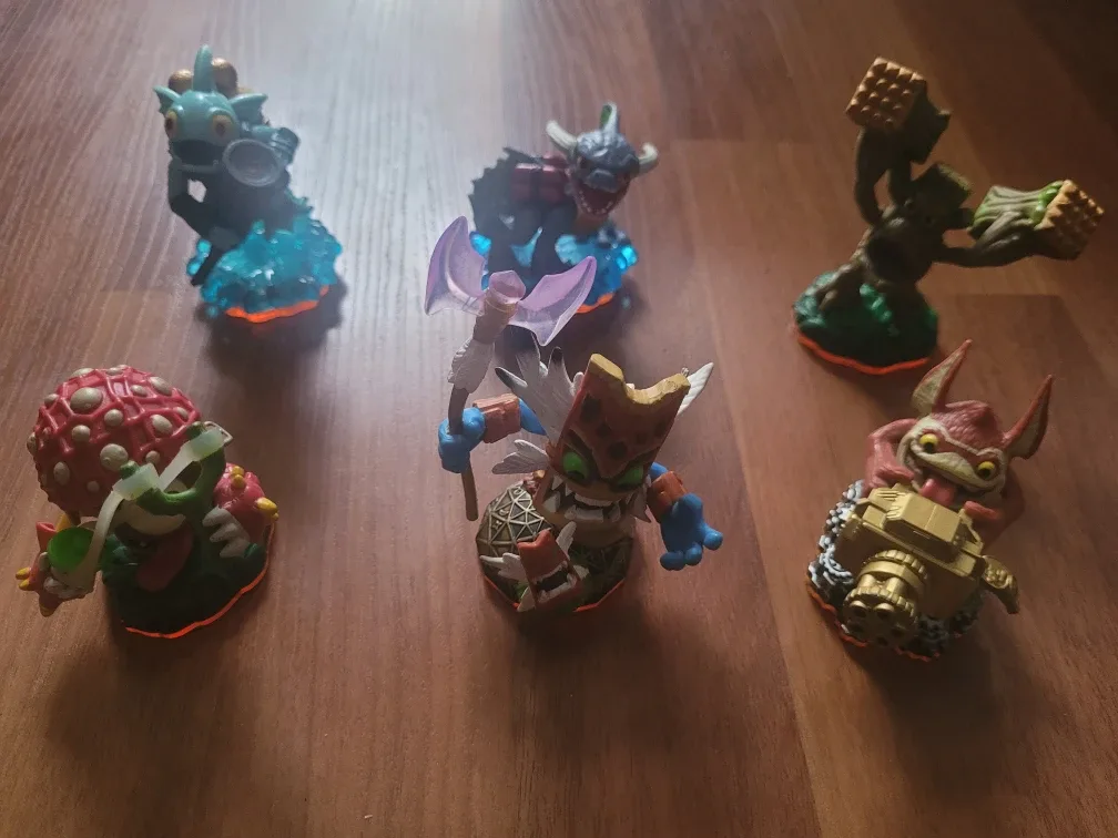 Skylanders Figures (6) Bundle 2