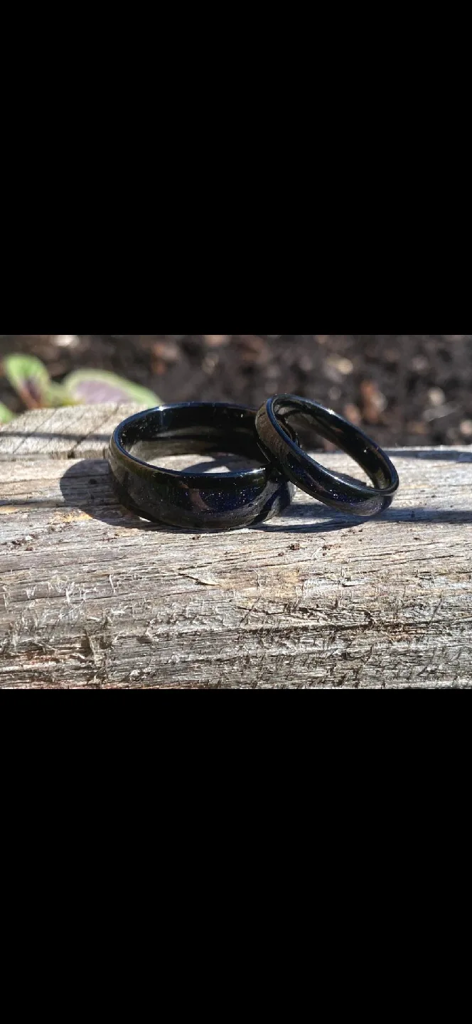 deep space couples tarnish free ring set with ring box image indicator(4)