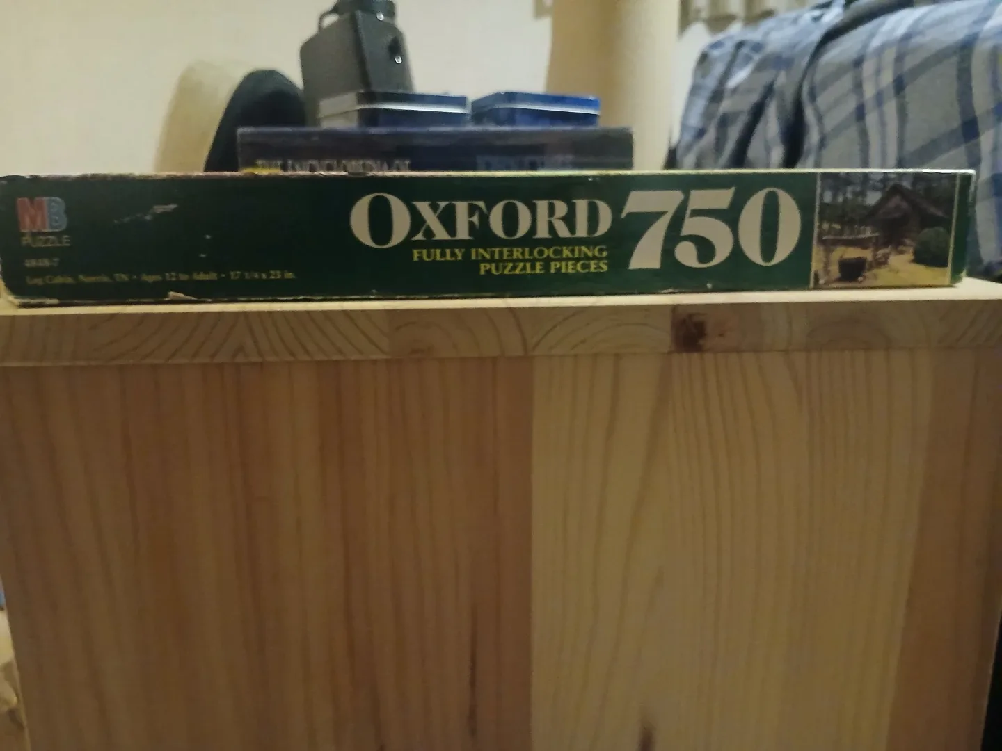 MB Oxford 750 Piece Puzzle - Log Cabin image indicator(2)