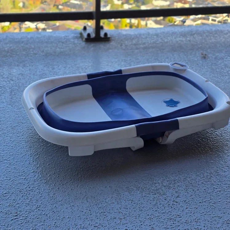Baby Foldable Baby Bath Tub image indicator(2)