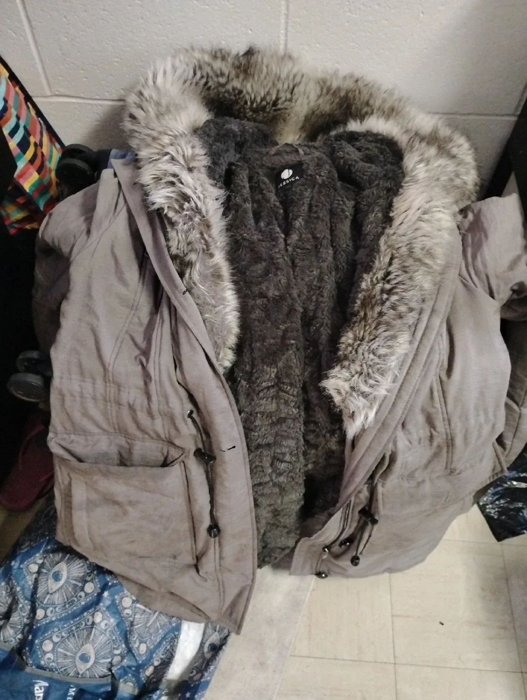 Jessica Simpson Winter Parka - Size M image indicator(3)