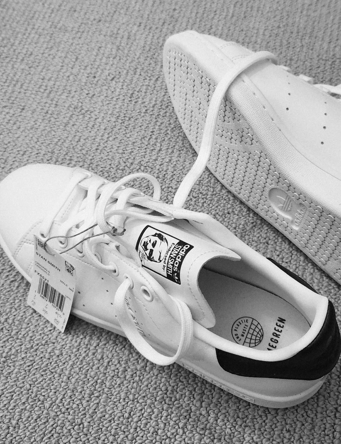 Adidas Stan Smith White Sneakers - New image indicator(2)