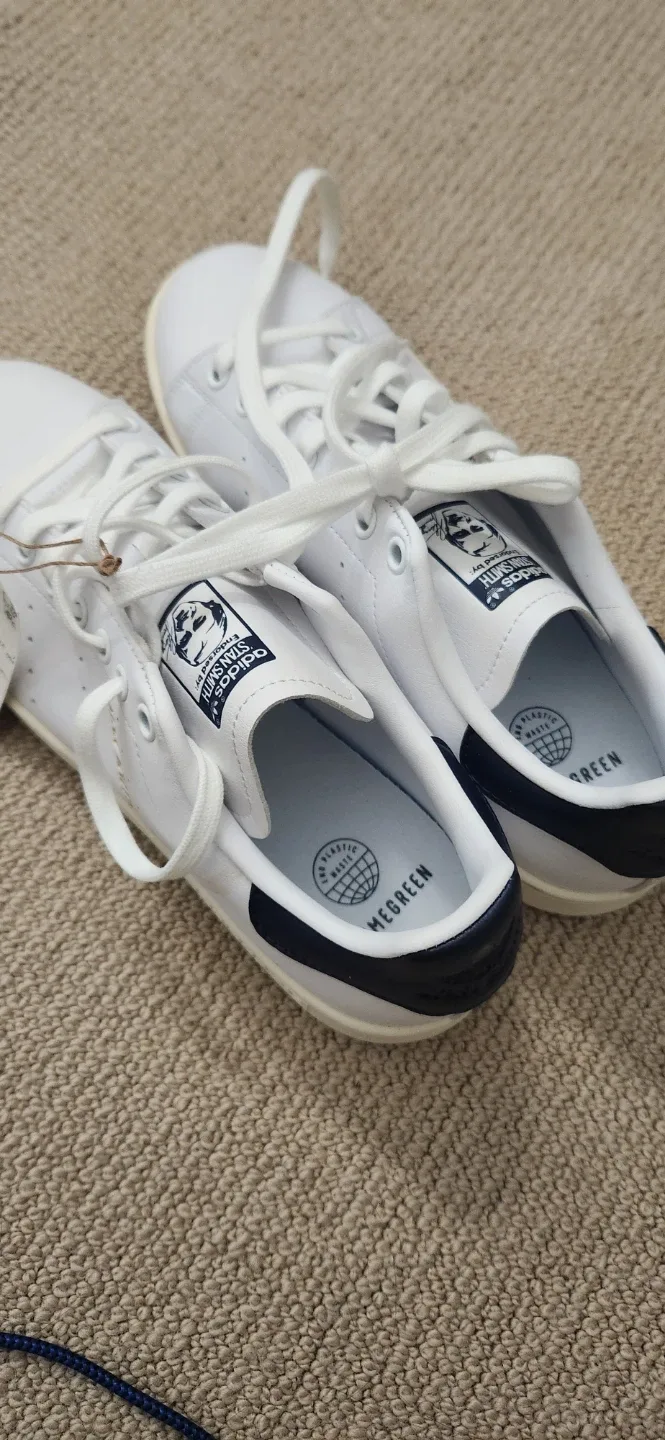 Adidas Stan Smith White Sneakers - New image indicator(3)