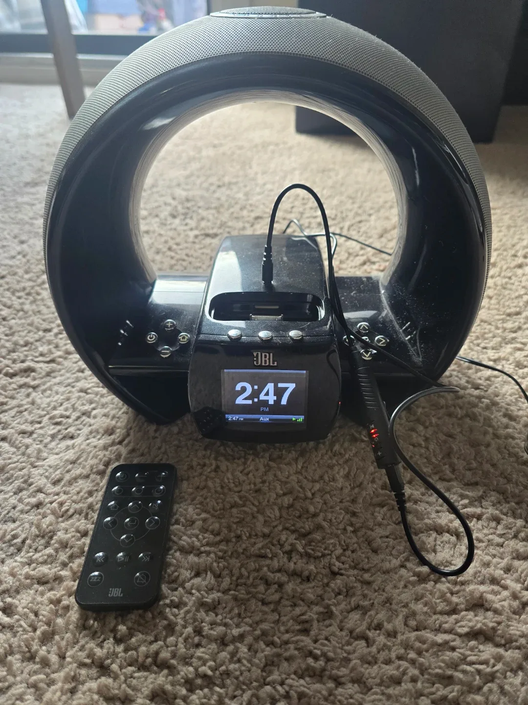 JBL ON AIR™ WIRELESS Wireless Speaker With iPhone Dock thumbnail