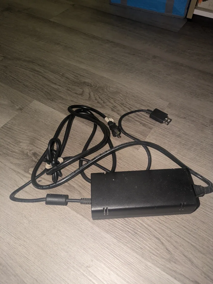 Microsoft Xbox 360 AC Adapter Power Supply