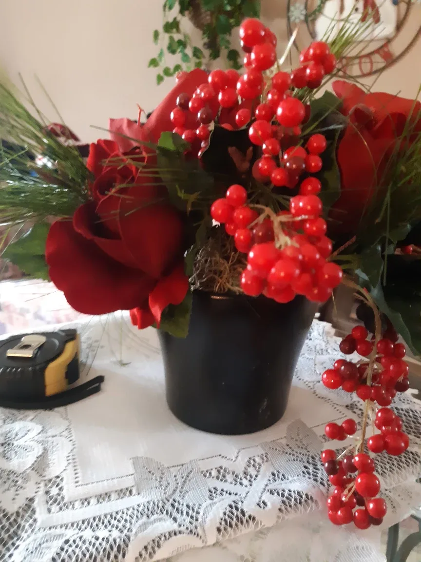 Floral Arrangement Centrepiece image indicator(2)