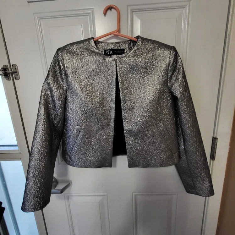 New Zara Silver Jacket - Size M Retail $89.90