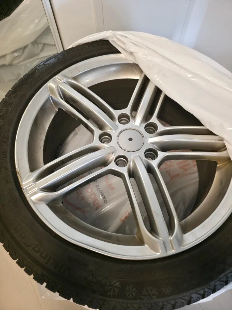 4 Viking Continental 225/45 R17 Winter Tires + rims