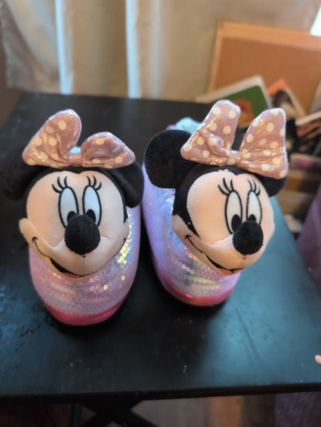 Disney Minnie Mouse Slippers Size 7-8