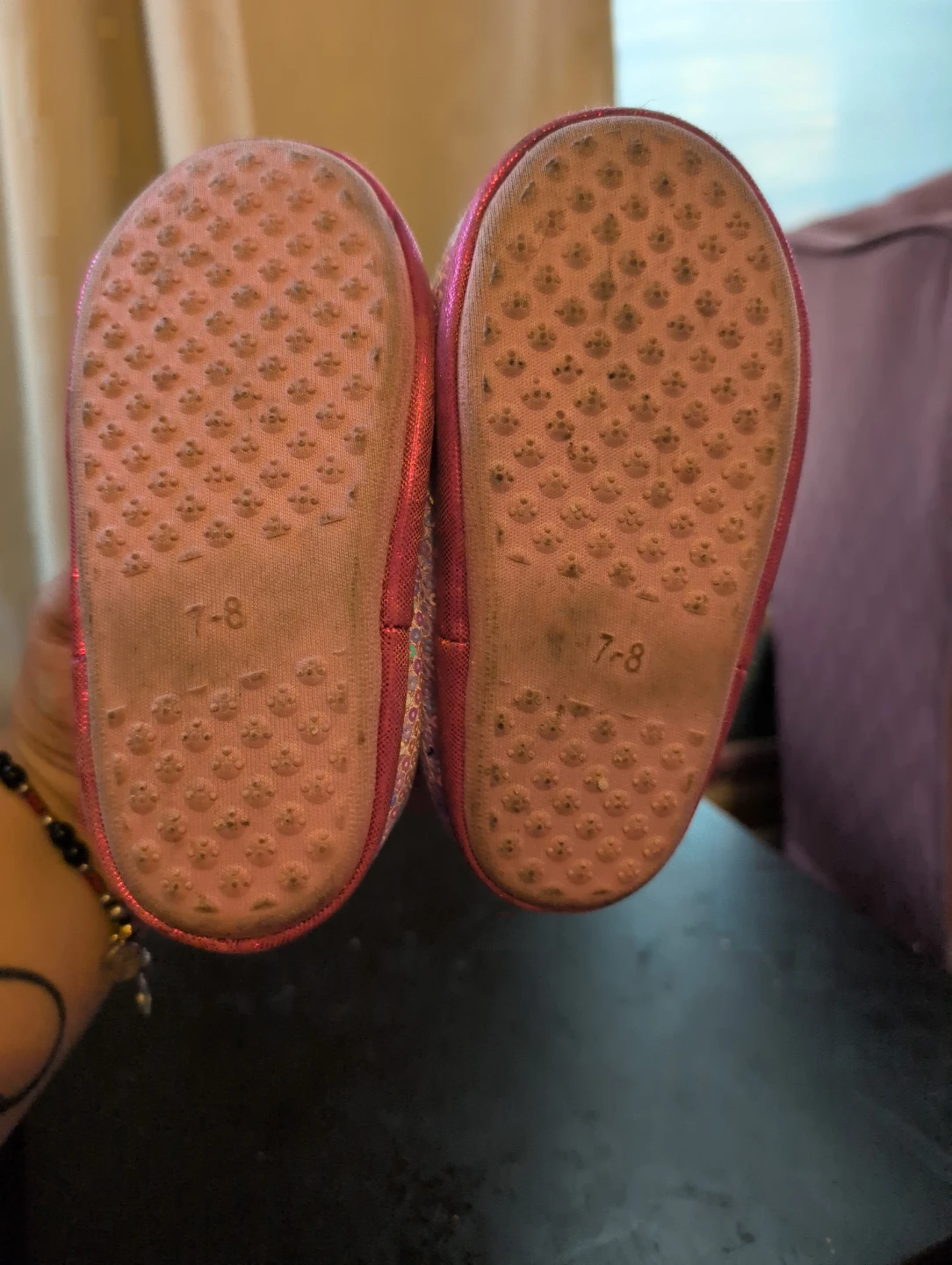 Disney Minnie Mouse Slippers Size 7-8 - photo 3