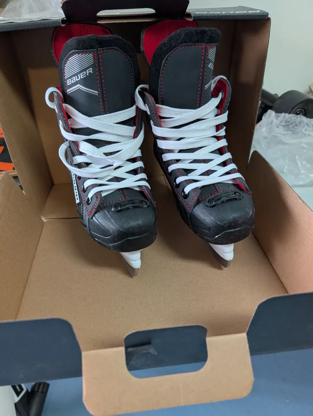 Bauer NS Youth Hockey Skates - Size YTH 10 image indicator(2)