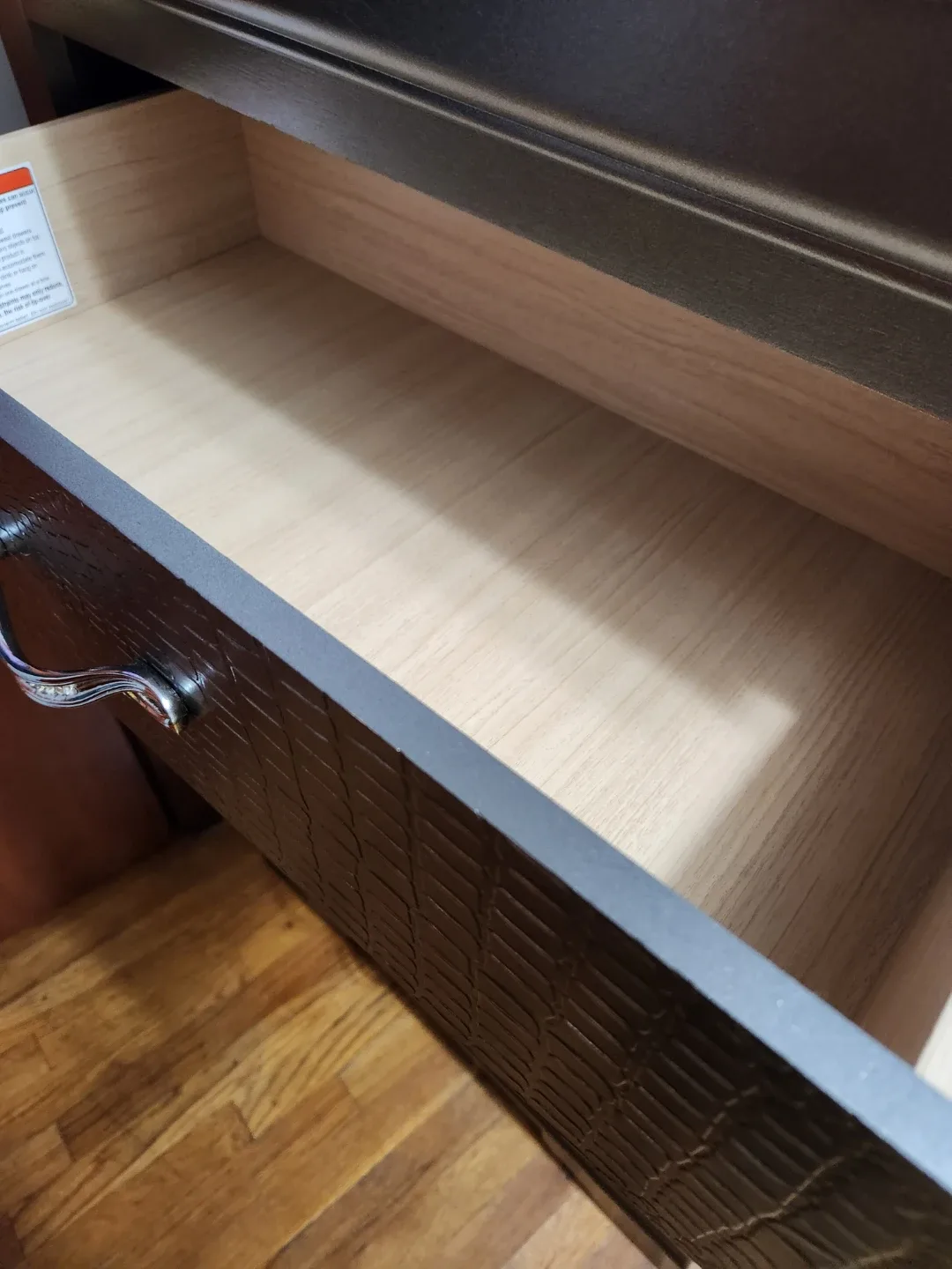 Brown 5-Drawer Chest image indicator(2)