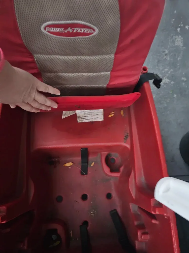 Radio Flyer Wagon image indicator(5)