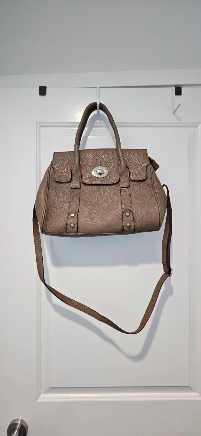Brown Taupe handbag with shoulder strap image indicator(6)