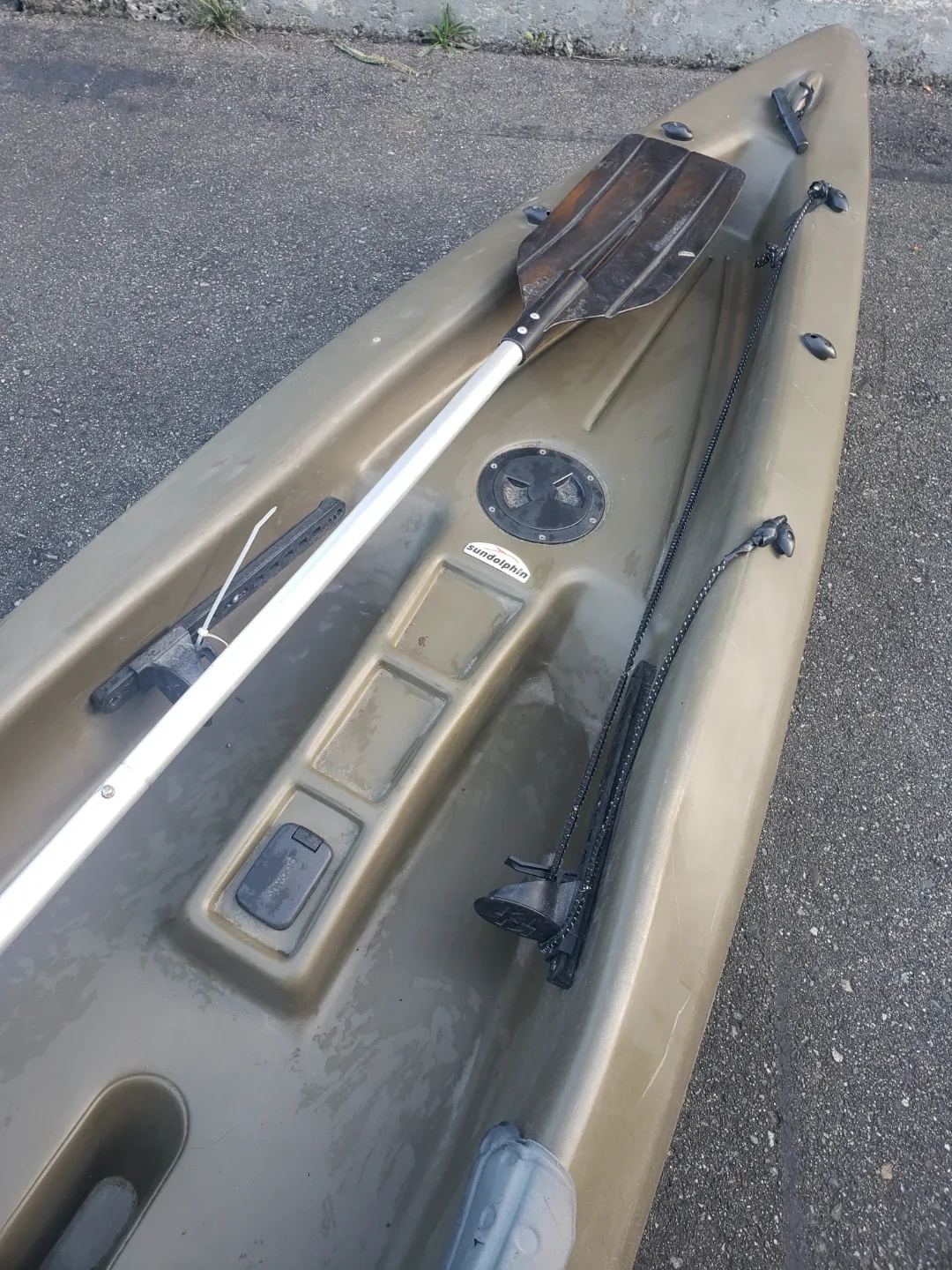 12ft Sundolphin Sun Dolphin Kayak with Paddle & Lifejacket image indicator(3)