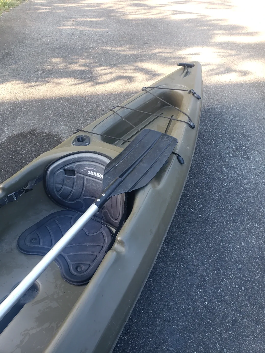 12ft Sundolphin Sun Dolphin Kayak with Paddle & Lifejacket image indicator(4)