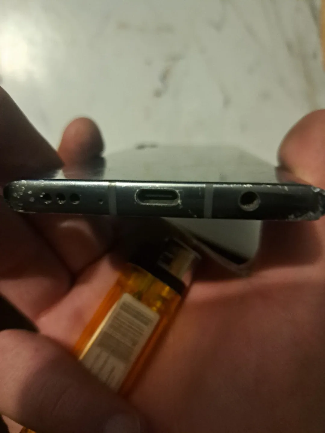 Used LG Phone - Damaged Condition image indicator(4)