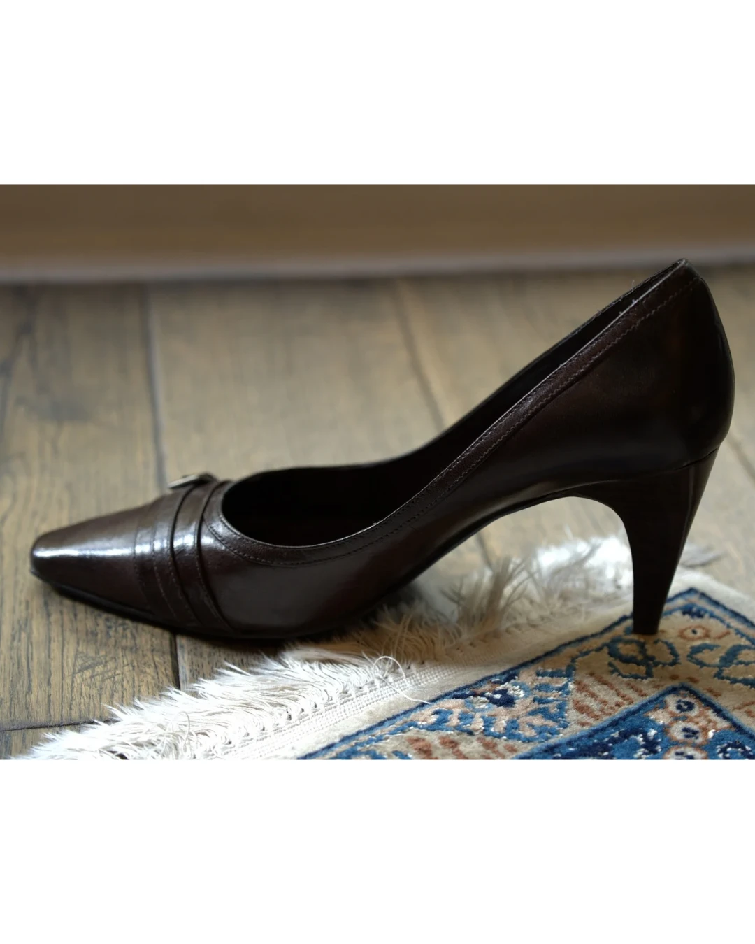 Bandolino Brown Heels - Size 8 - photo 3
