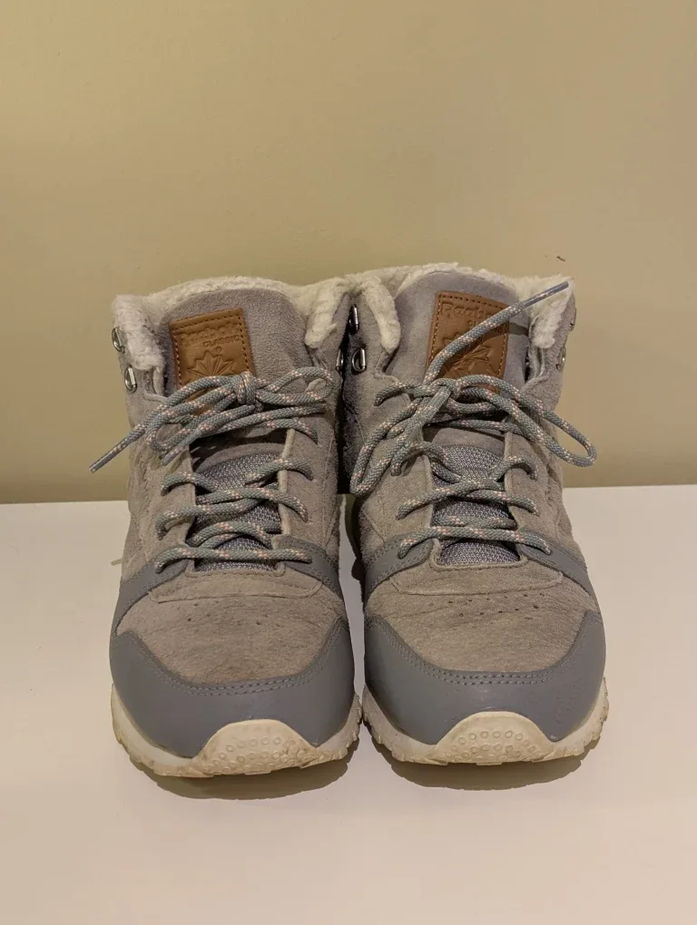 Reebok Classic Harman Mid Cold Weather Boot Size 8.5