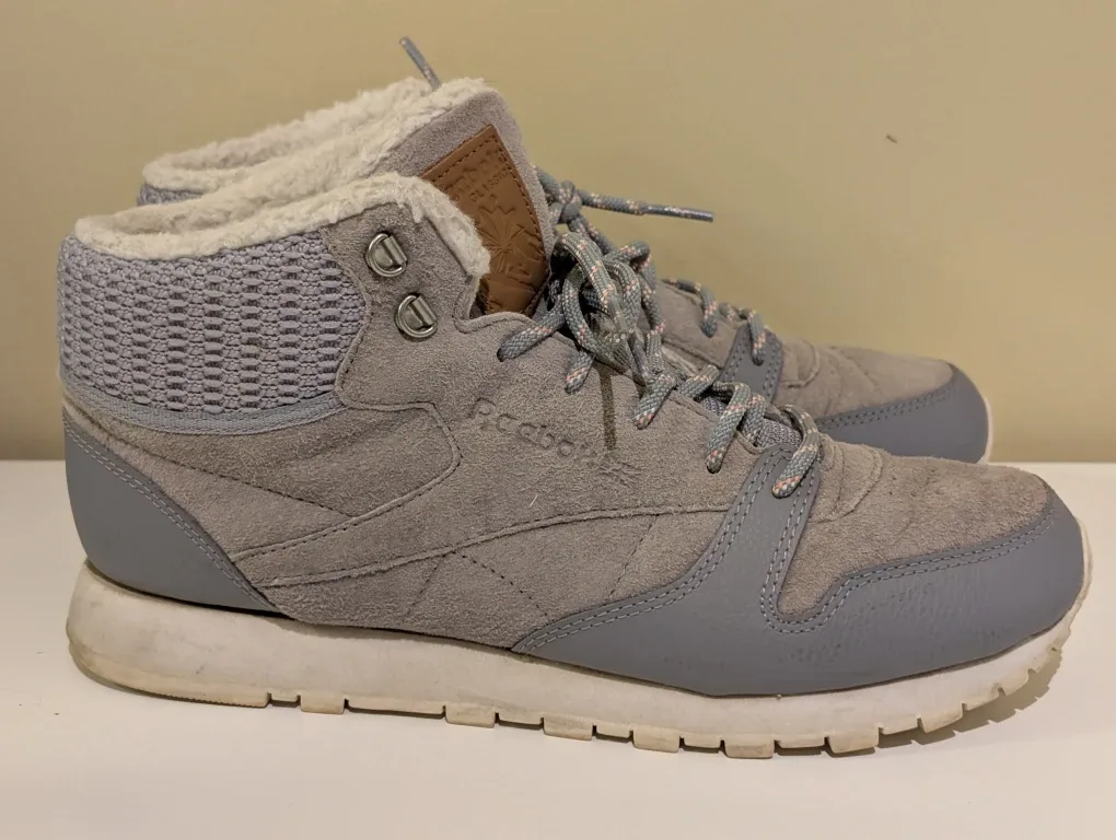 Reebok Classic Harman Mid Cold Weather Boot Size 8.5 image indicator(5)