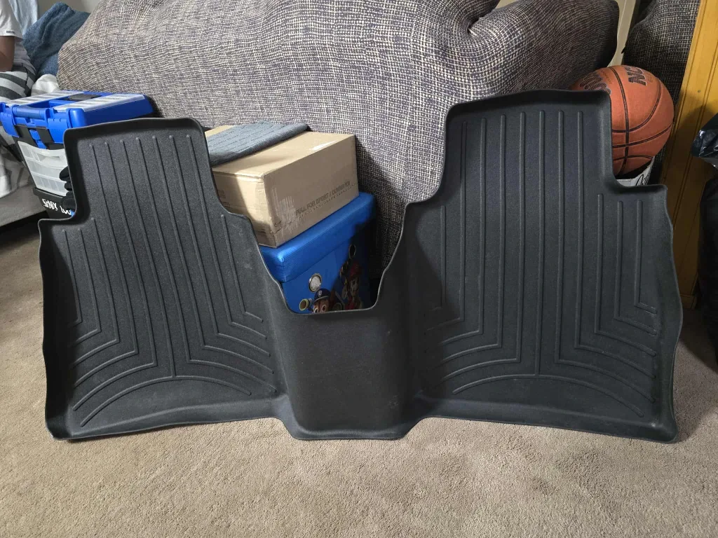 WeatherTech Mat for Nissan Sentra image indicator(2)