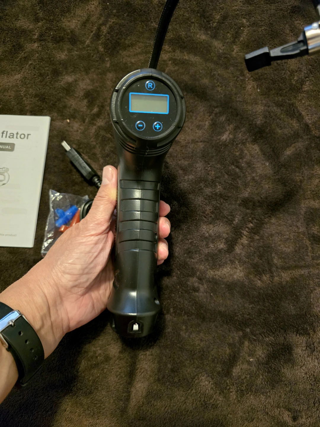 Tire Inflator CZK-3665 - Like New! - photo 4