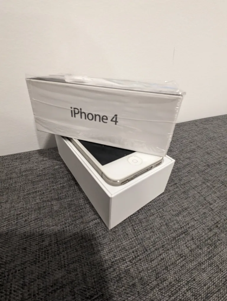 iPhone 4 - White