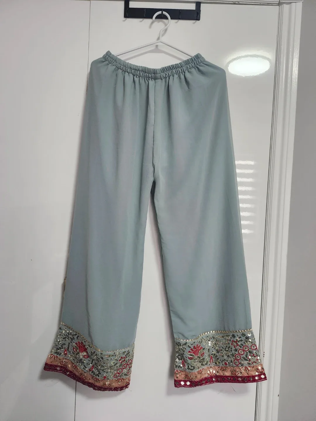 Indian Salwar Kameez Suit - Size 44 image indicator(2)