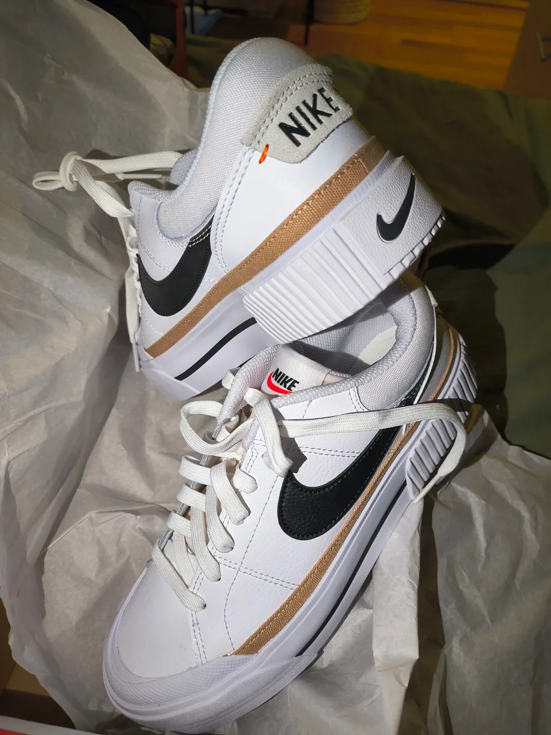 Nike Court Legacy Lift White/Black (Size 8) image indicator(3)